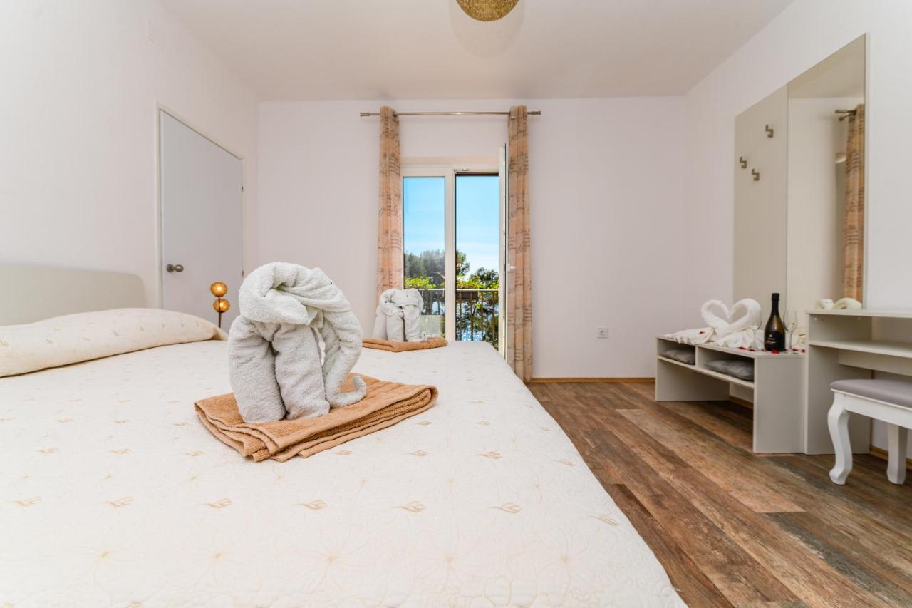 Apartment Paradiso